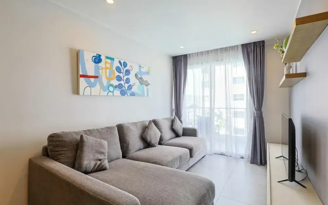 Pool View 1 Bed Apt T2-520