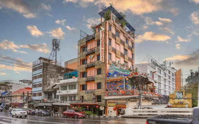 Collection O Diamond House Khaosan