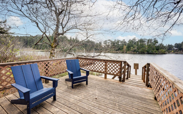 Lakefront Home w/ Dock & Views in Langlois