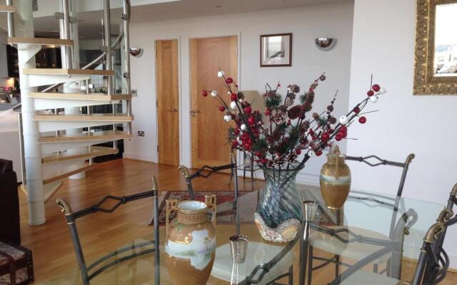Excel Ex.Ctr.2 Bed Waterfront Penthouse