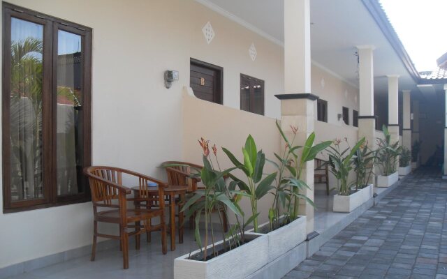 Gendis Hotel And Guest House