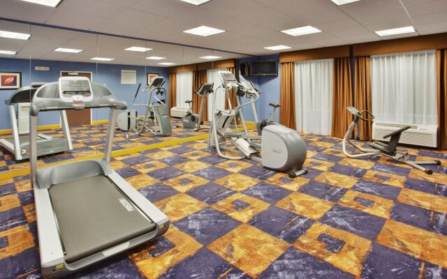 Holiday Inn Express & Suites Sacramento NE Cal Expo by IHG