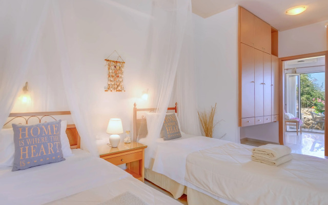 Notos Heights Hotel & Suites
