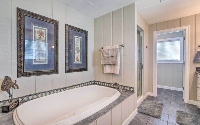 Waterfront Deck: Charming Galveston Home!