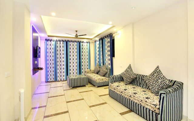 OYO 12324 Home Luxury 2BHK Kasauli