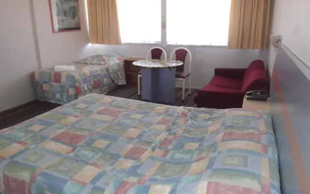 Golden Sands Motor Inn Forster