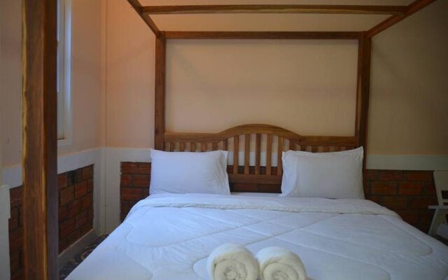 8 Praw View Hotel
