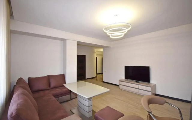 Northern Avenue 2 bedrooms New and Modern apartment in New Elite Building HH600