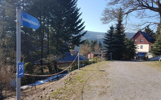 Ferienhaus-Bergtraum-Ferienwohnung-Lilli