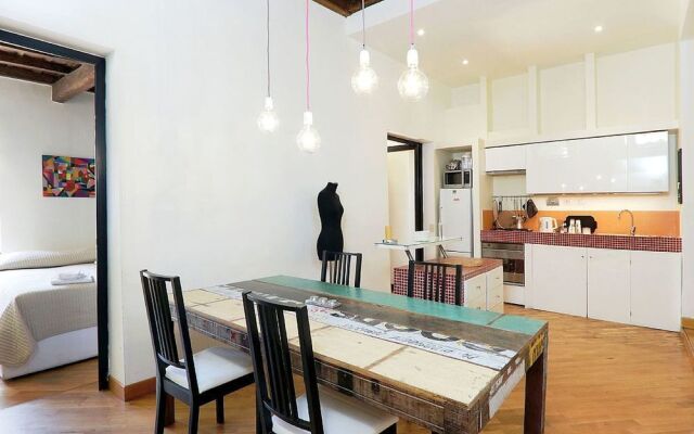 Colosseo Nice Terrace Apartment