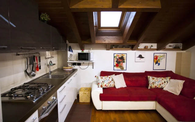 Bnbook - Train Station Loft