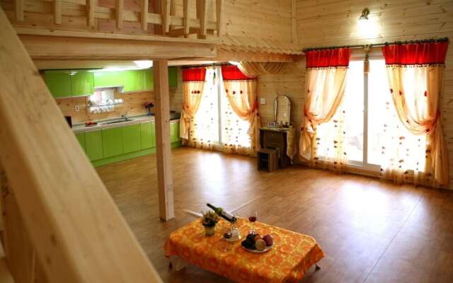 Dokbakgol Hanulbit Pension
