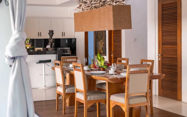 Fabulous Private Villa, 3 BR, Canggu With Staff