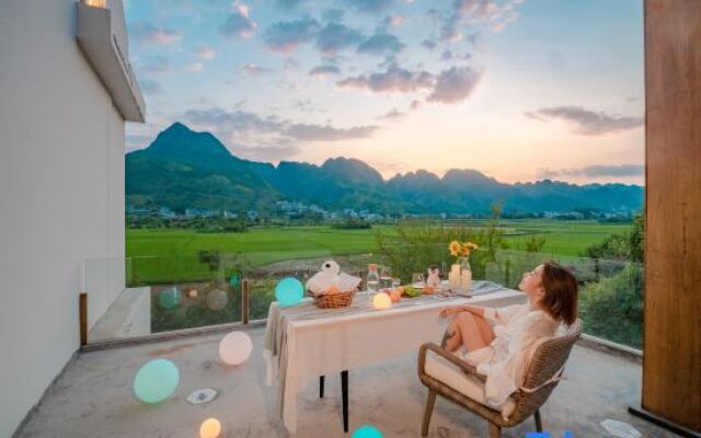 Xingyi Yunqi No.1 Inn (Xia Nahui Branch, Wanfenglin Scenic Area)