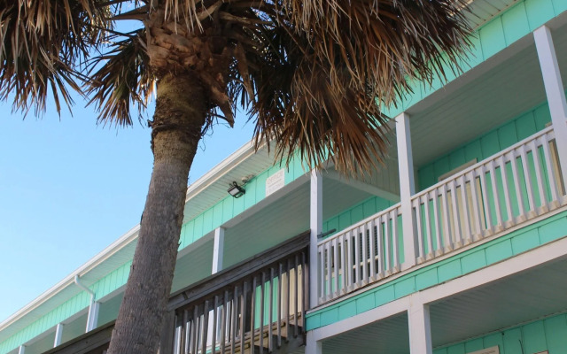 Surfside Motor Lodge