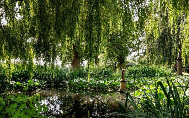 Rookery Hall Hotel