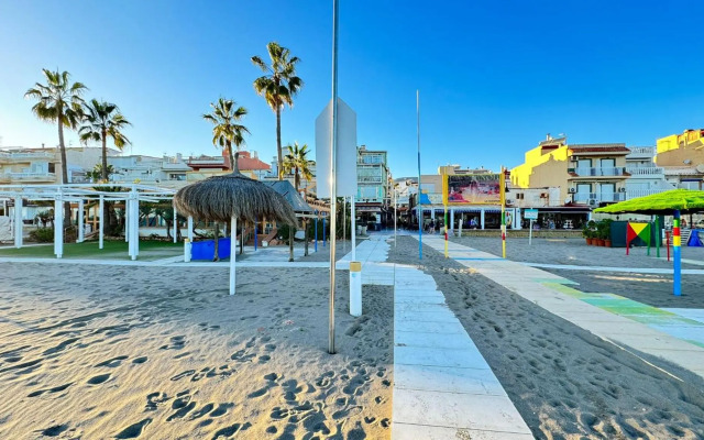 Carihuela Playa Los Nidos 1