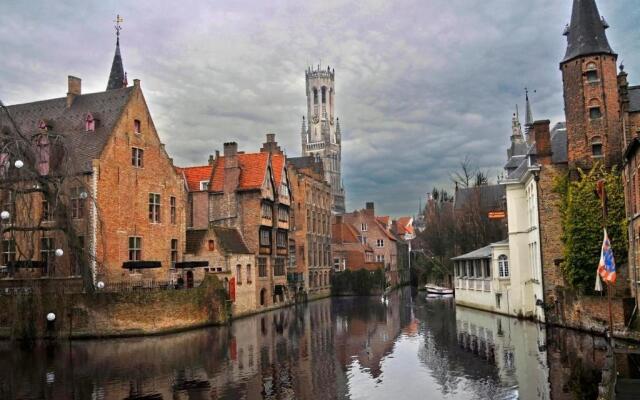 Huyze Die Maene