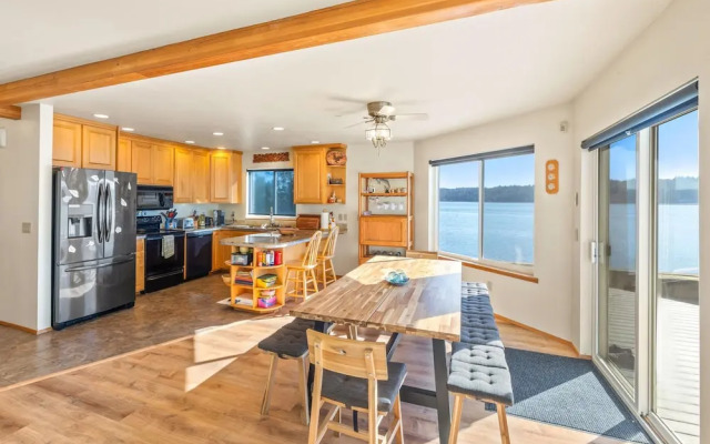 Belfair Beach House in Belfair