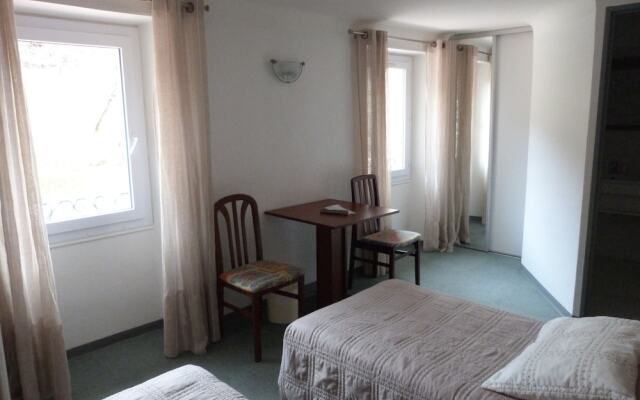 Hôtel Restaurant Le Lachens