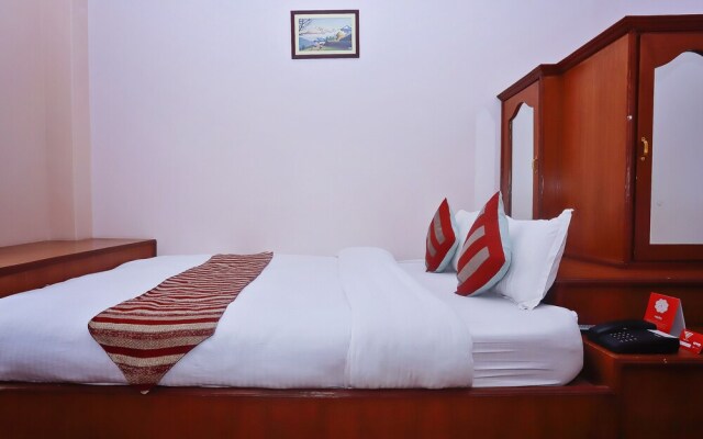 OYO 132 Hotel Fly Inn