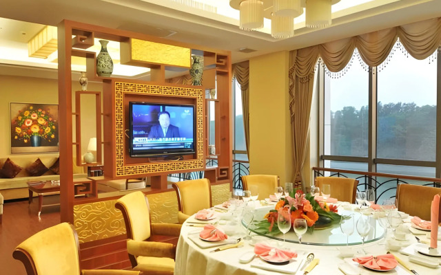 Conifer Garden Hotel