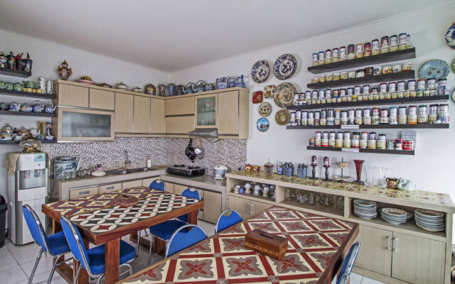 RedDoorz @ Slipi Jaya