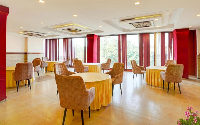 OYO Rooms Railway Station Raja Road 1