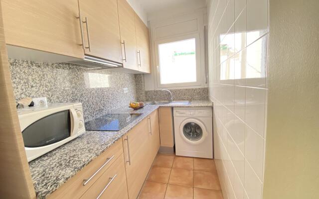 Josep Sabate, 4 1 In Roses