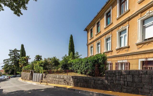 Stunning Apartment in Opatija With Wifi and 2 Bedrooms
