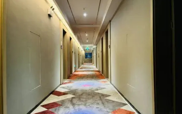 Baiman Hotel (Wanning Wenming Road High-speed Railway Station Branch)
