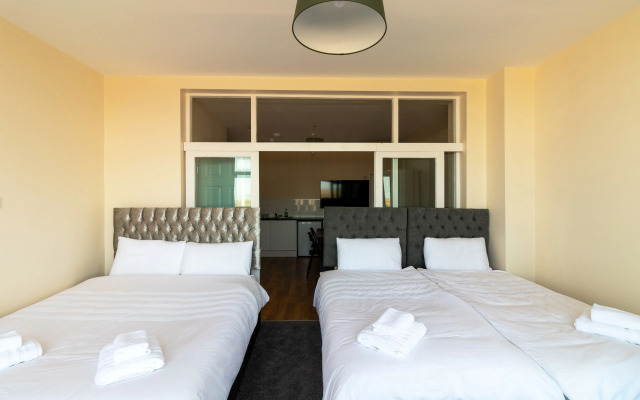 Granada Apartments Queen's Promenade