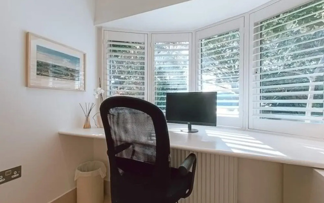 The Sandy Studio Flat in Petersham