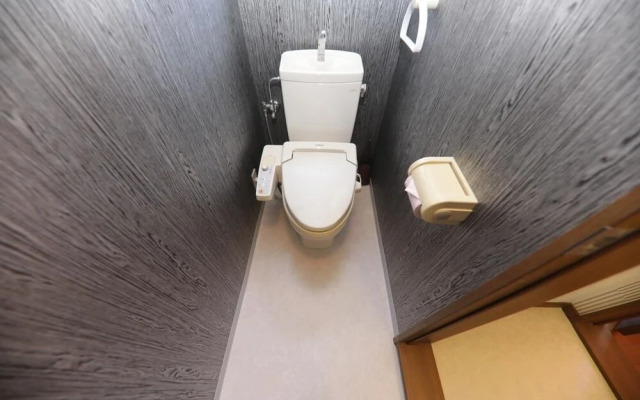 Kanade House part 1 (185-1)