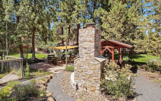 Big Bear Home Features Private Entrance and Patio With Fire Pit by Redawning