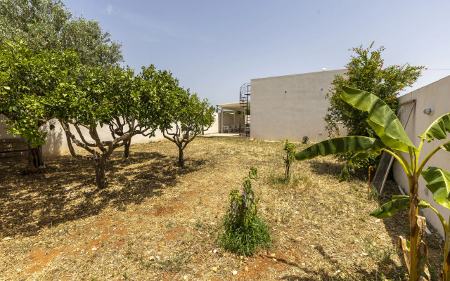 Detached villa with air conditioning