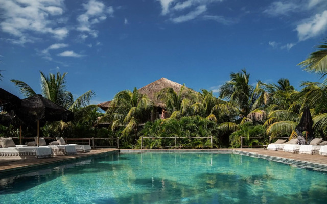 Radhoo Tulum