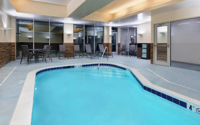 Fairfield Inn & Suites Lexington East I-75