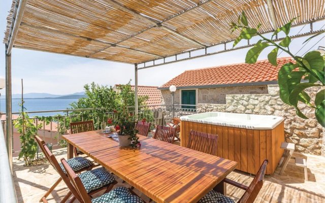 Amazing Home in Podgora with Hot Tub, WiFi & 4 Bedrooms