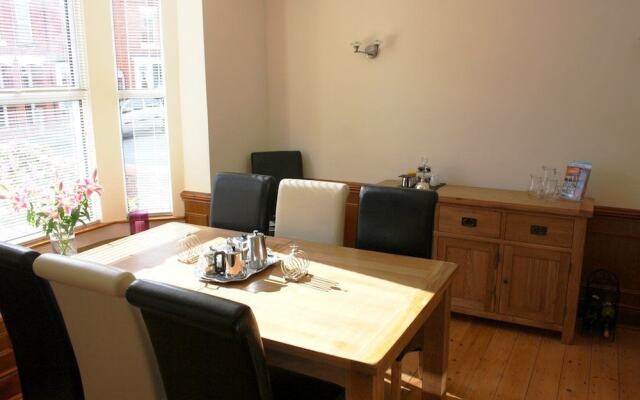 Laurels Bed & Breakfast
