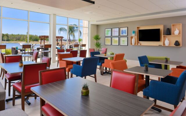 Holiday Inn Express & Suites Trinity