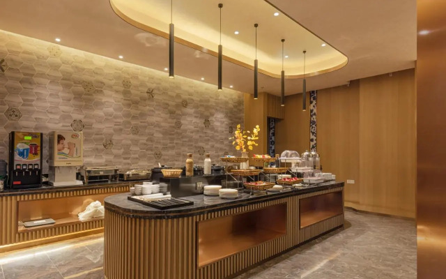 Ibis Chunxi
