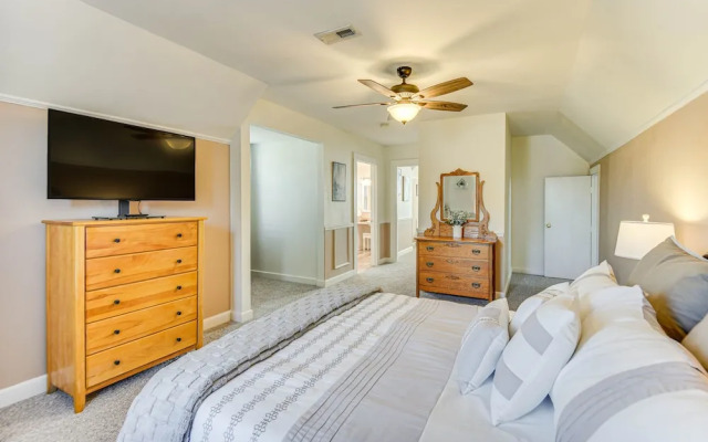Charming Smithfield House: Walk to Downtown!