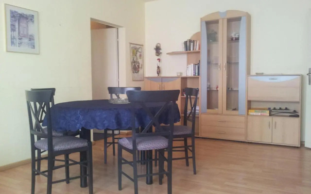 Cosy Apartment in the City