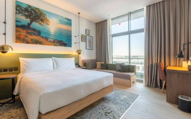 West Walk Retaj Hotel
