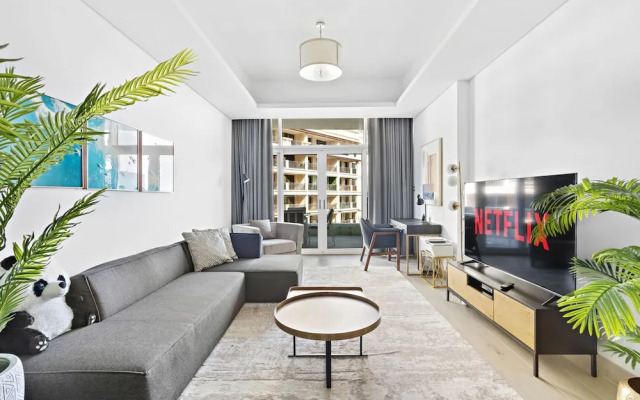 Mina Azizi - 422 2BD