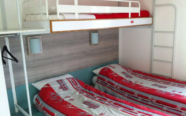 Brit Hotel Essentiel Poitiers – Gare du Futuroscope