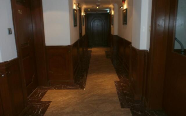 Bahrain Carlton Hotel
