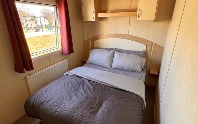 3 Bedroom, pet Friendly, Lyons Winkups, Towyn