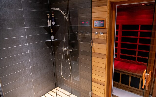 Phoenix Chalets